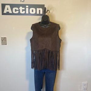PRE-OWNED HOT & DELICIOUS DARK BROWN SUEDE FRINGE CROP TOP
